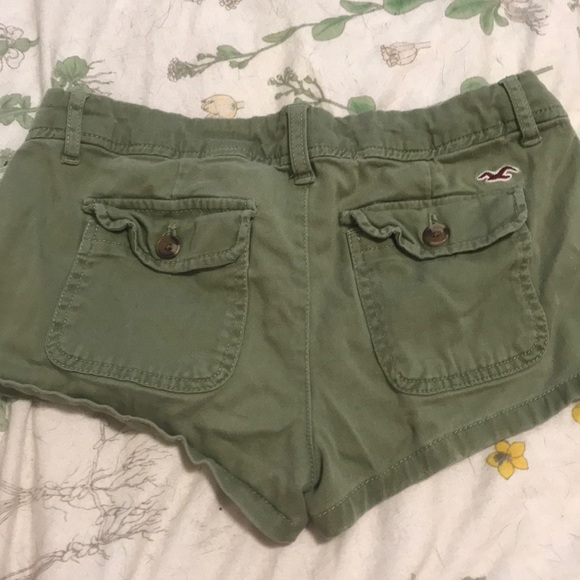 Army green hollister shorts - Picture 2 of 5